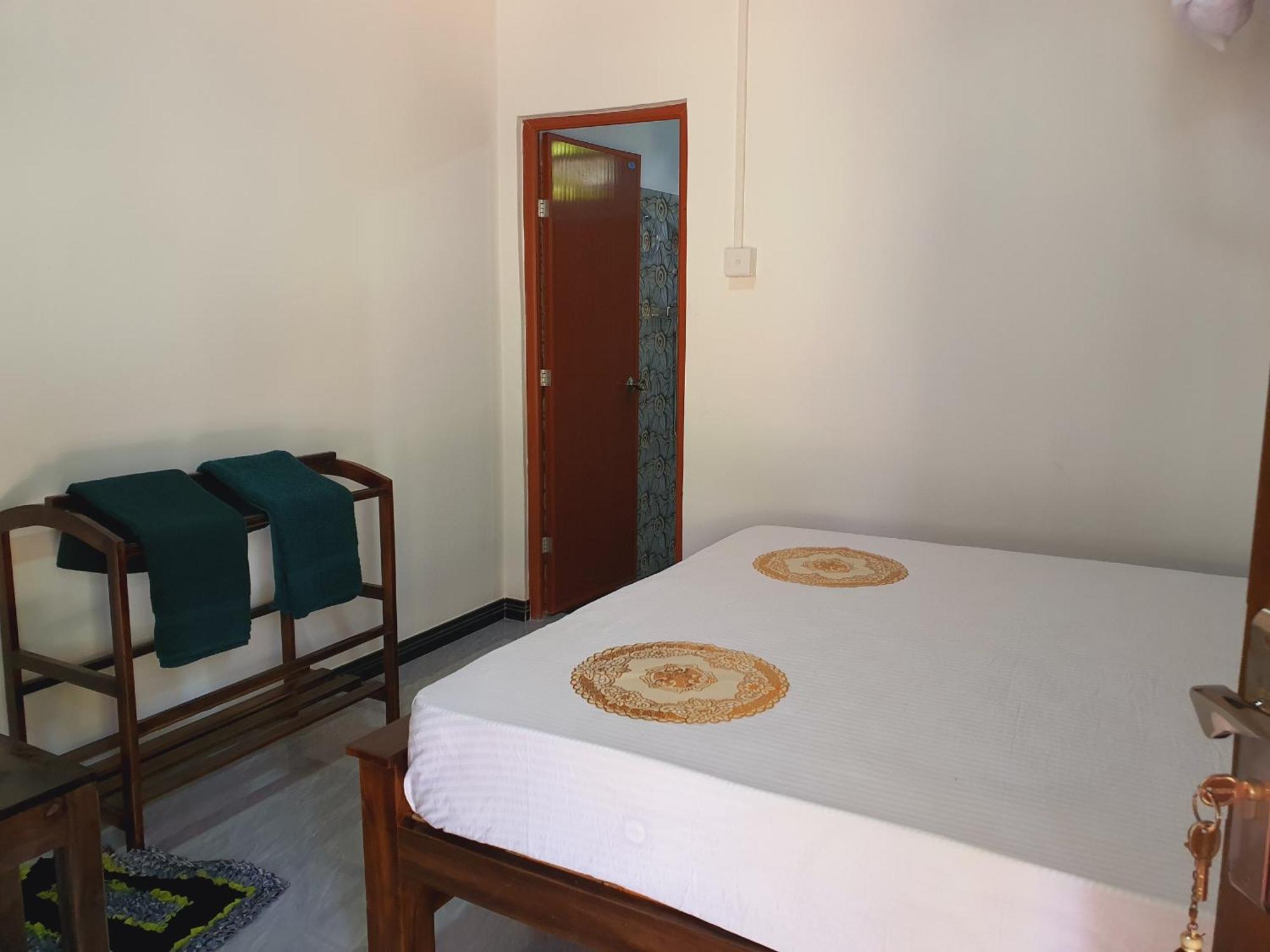Sanu Home Stay Сигирия Экстерьер фото