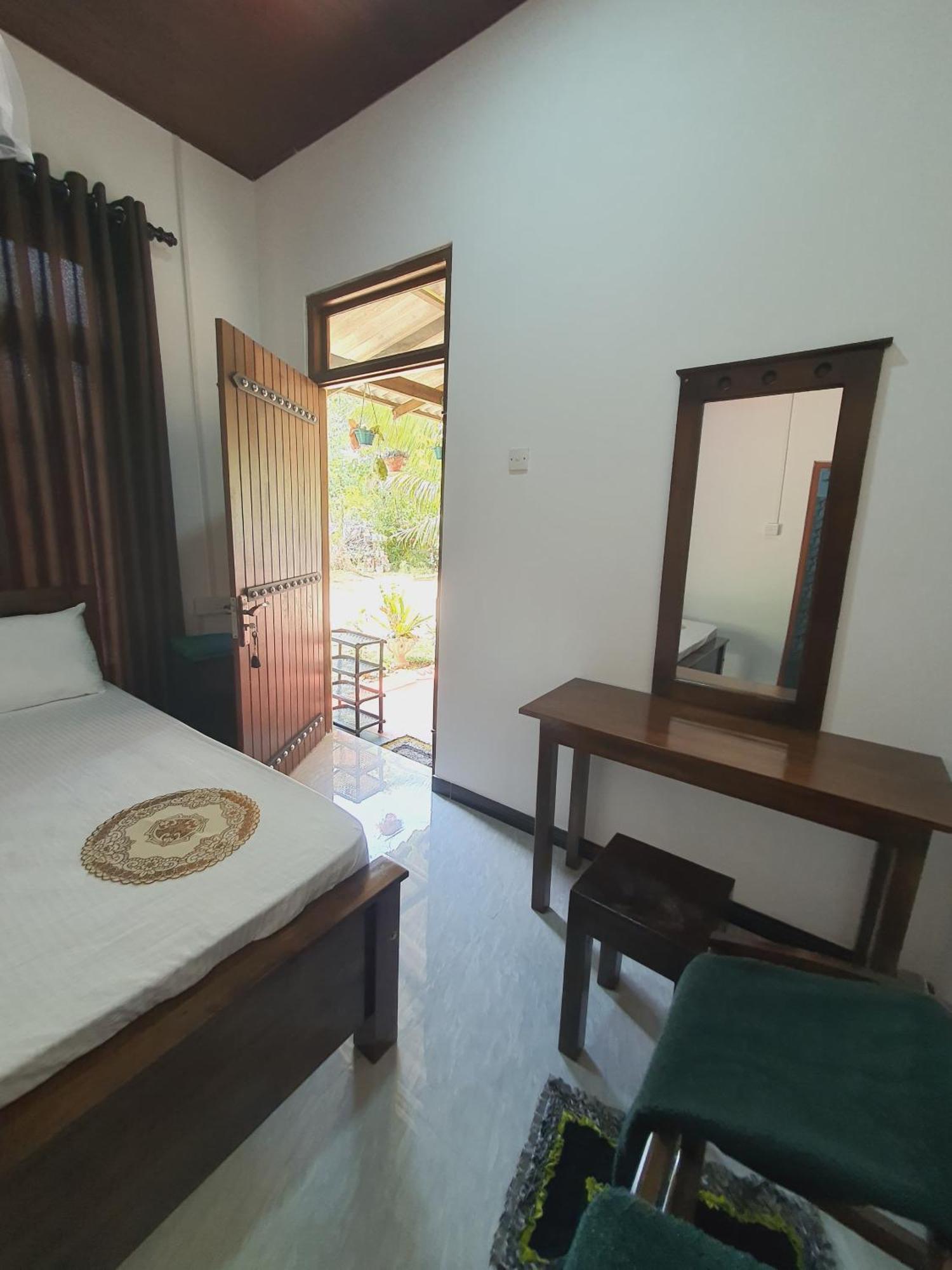 Sanu Home Stay Сигирия Экстерьер фото